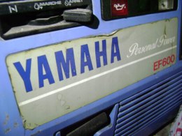 Mały walizkowy agregat prądotwórczy YAMAHA EF600